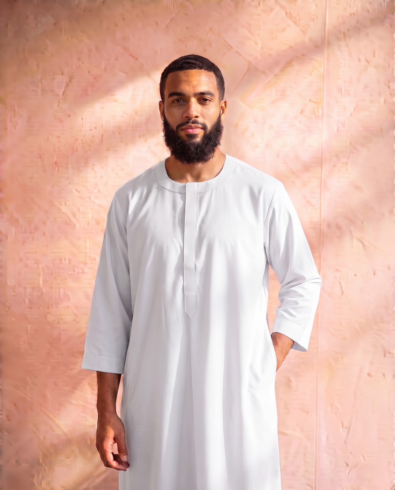 White Burgundy Three-Quarter Henley Thobe | Japanese Cotton